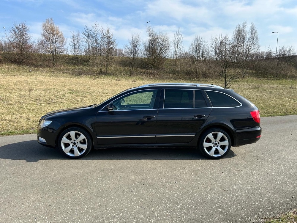 Škoda Superb 2.0 TDI DSG - 13