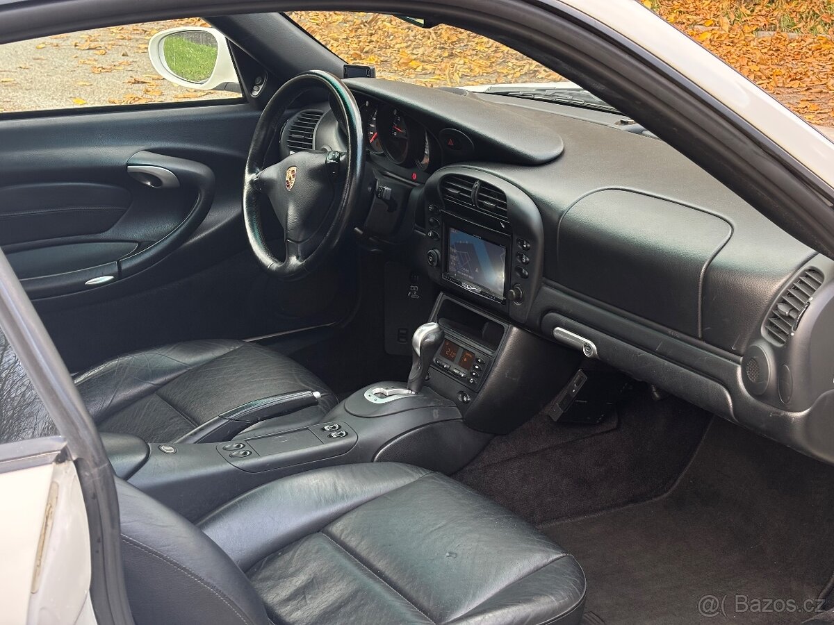 Porsche 911 Carrera 4 (996) - 13