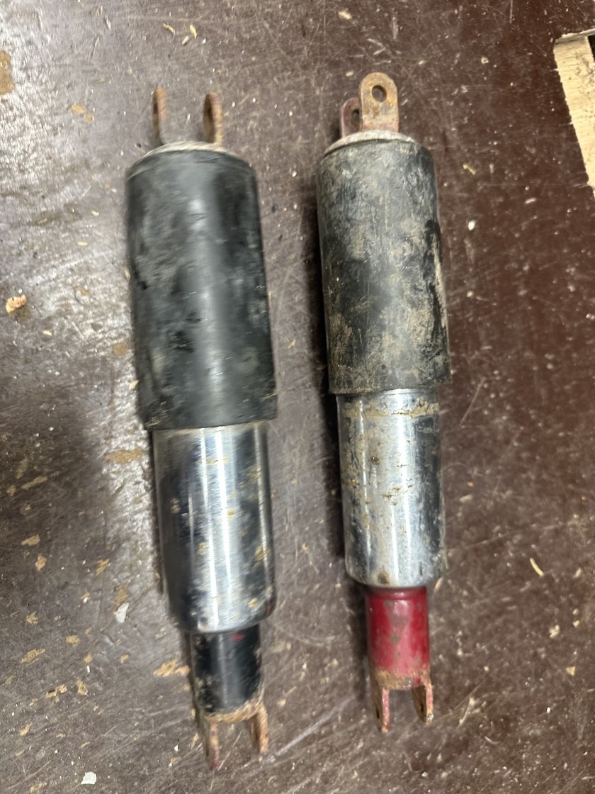 Predám zadní tlumiče na motocykle JAWA ČZ 125 175 250 350 - - 13