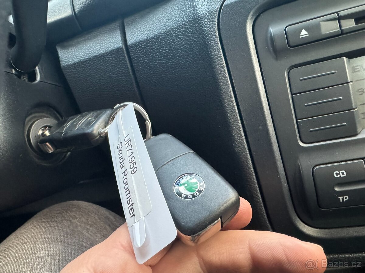 Škoda Roomster 1,6 16V 77 KW SK STK - 13