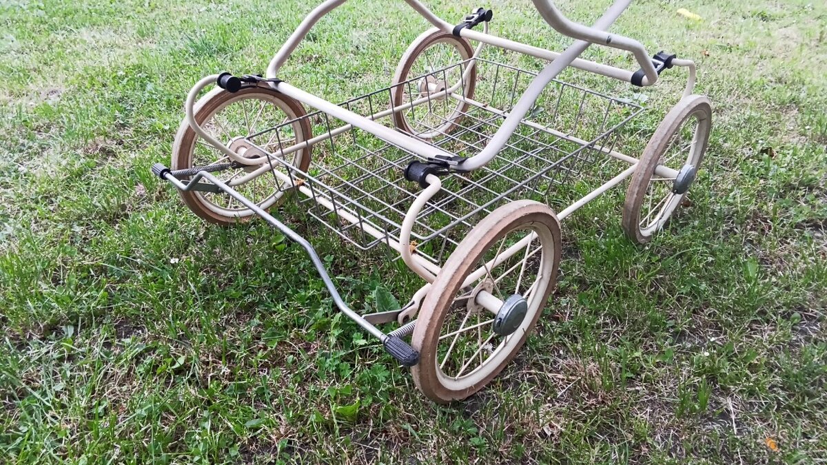 Retro kočárek Liberta. - 13