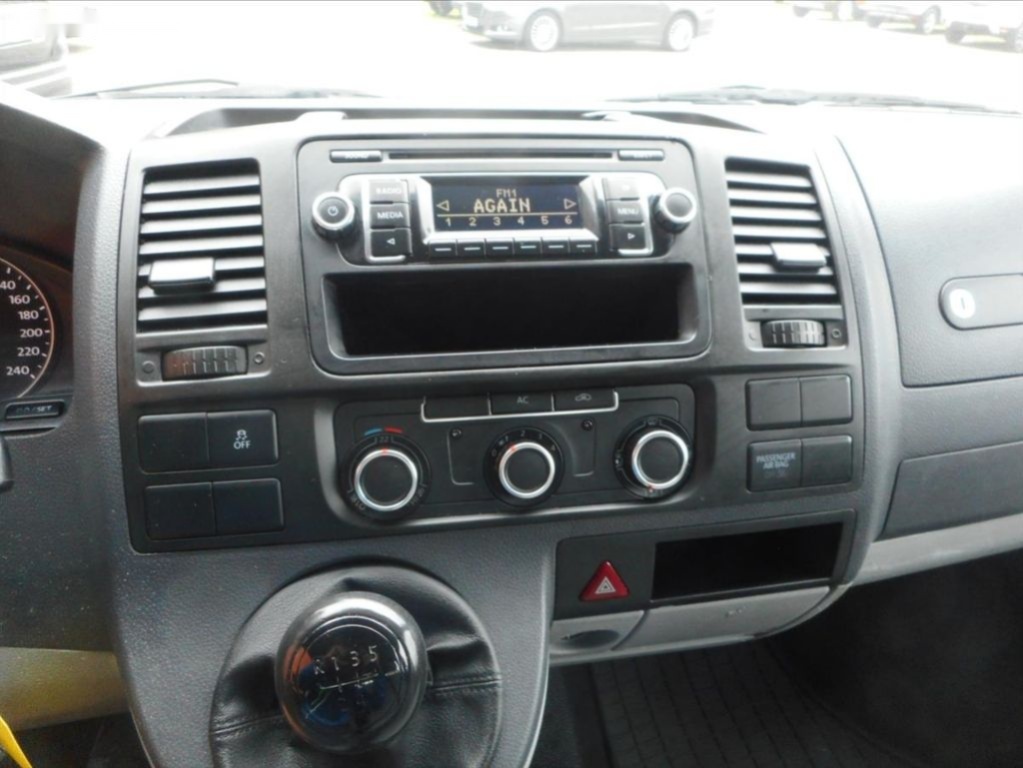 Volkswagen Transporter,2,0 TDi 6 Míst - 13