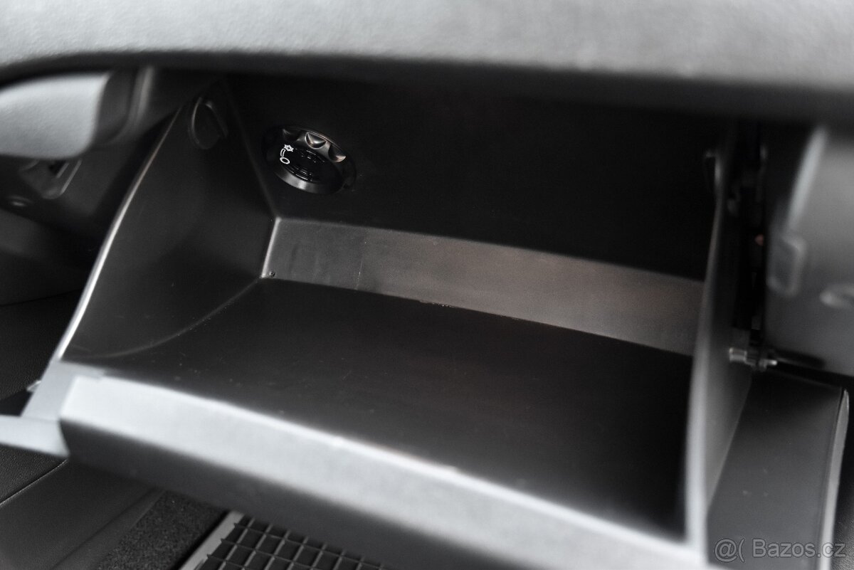 Kia Ceed kombi 1.6 CRDi 100 kW 6st,TEMP,KLIMA,FACE,ČR,DPH - 13