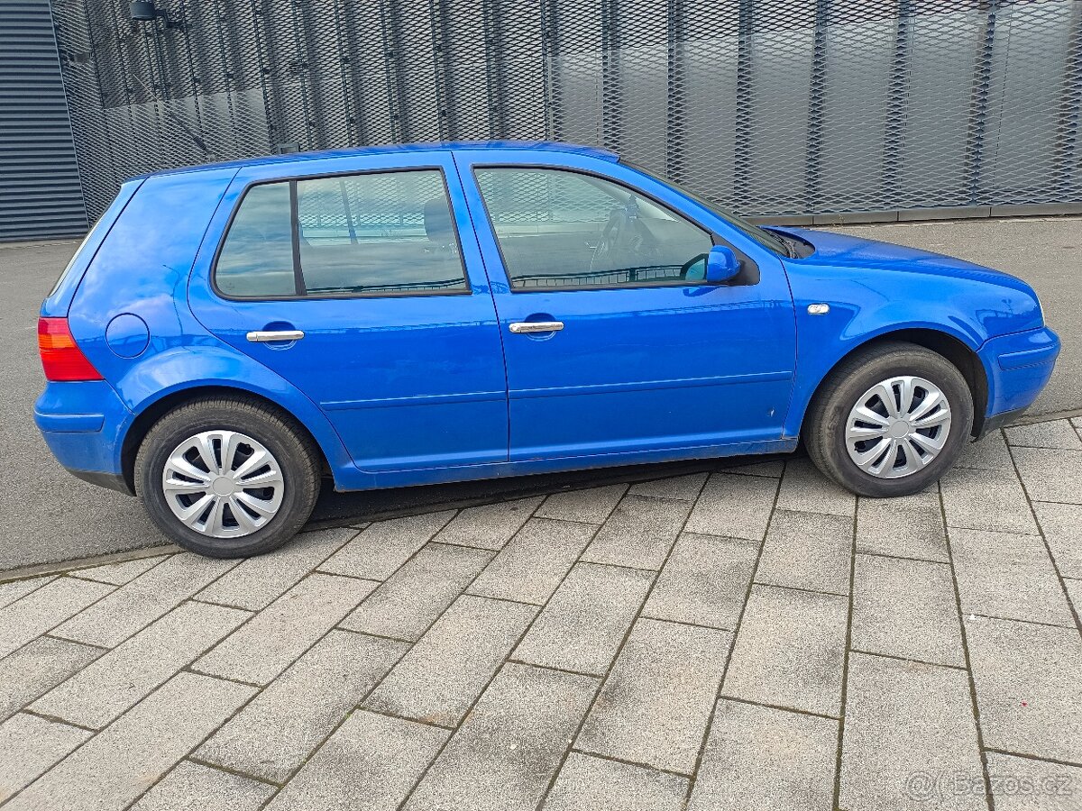 VW Golf lV 1.6 16V, STK 2027 - 13