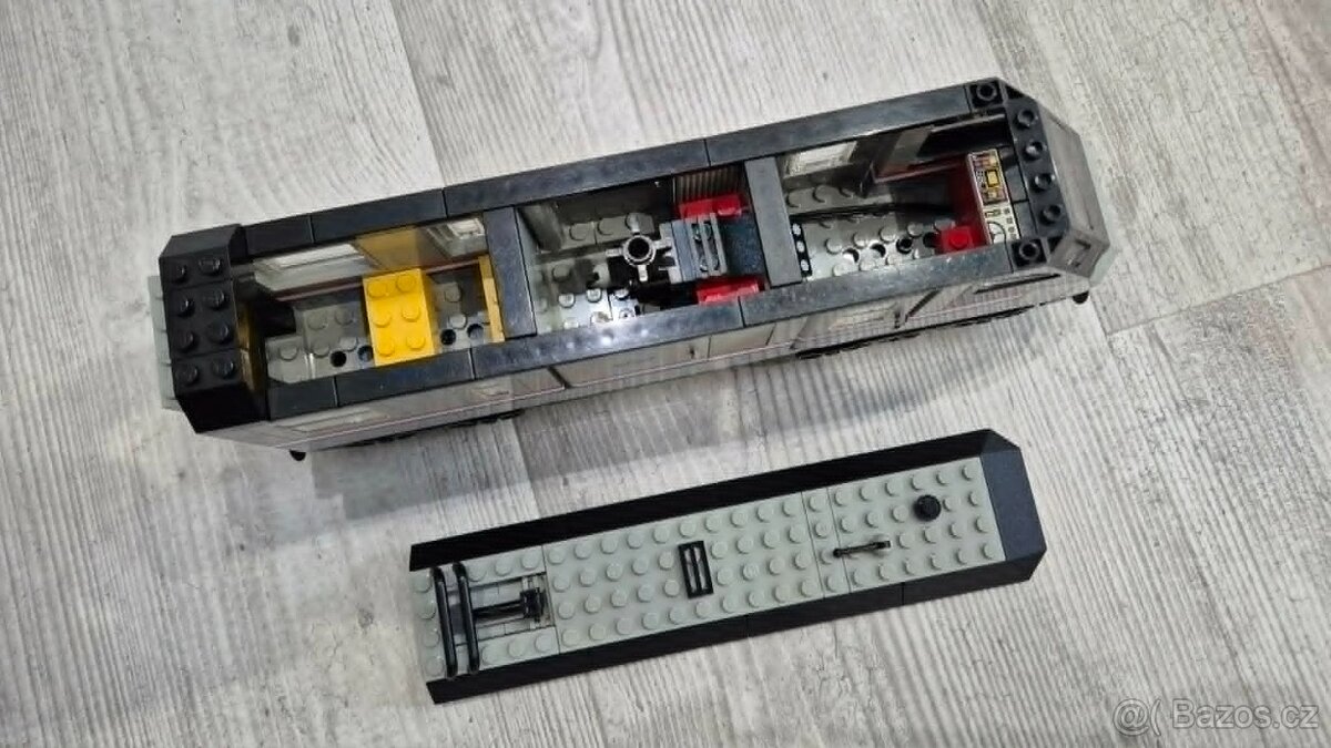 LEGO SYSTEM 4558, Vlak 9V Metroliner - 13