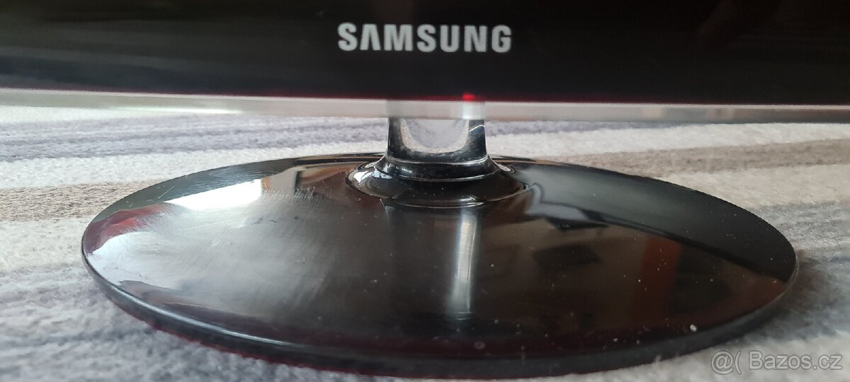 Samsung P2270HD monitor/tv s DVB-T TV tunerem
22 palcový - 13
