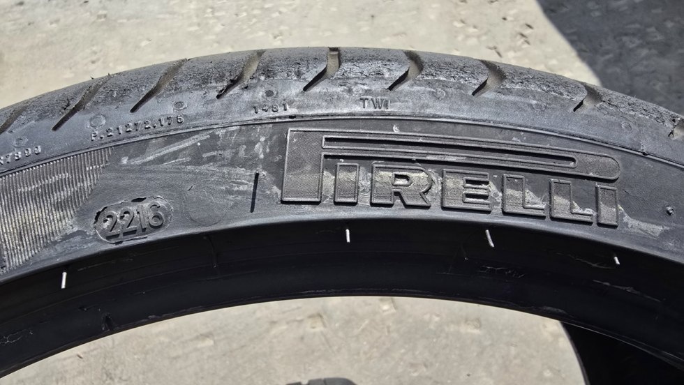 Letní pneu 245/35/20 Pirelli - 13