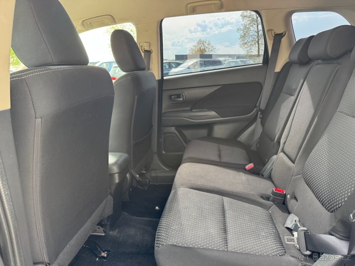 Mitsubishi Outlander Invite 2.0i MIVEC - 13