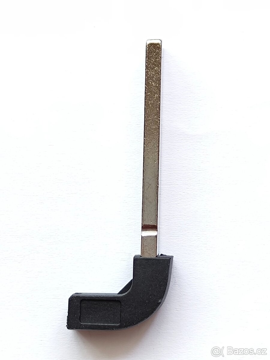 Klíč Škoda Superb Volkswagen Passat B8 + logo. Klíč bez log - 13