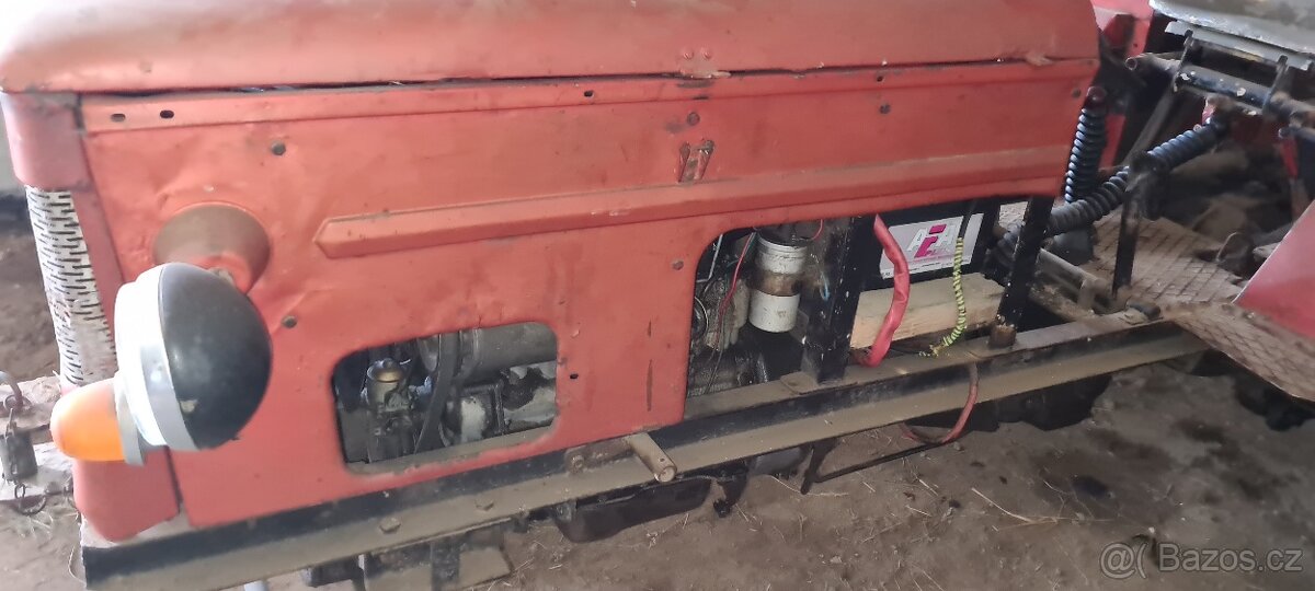 Malotraktor s hydraulikou - 13