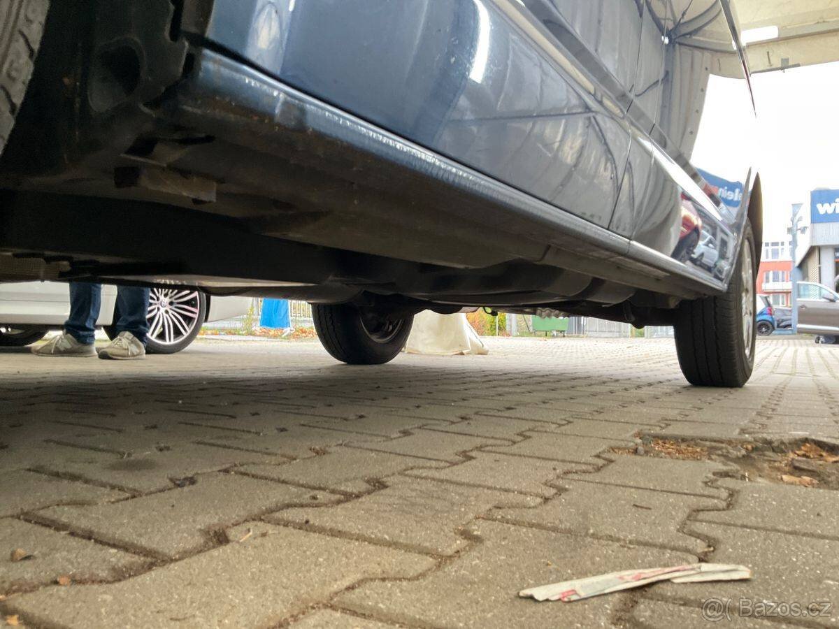 VW Caravelle T5 2.0 TDI 103kW,7.sedadel,Webasto,Tažné - 13