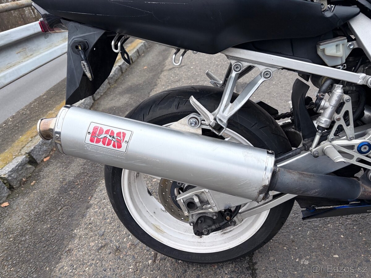 Suzuki gsxr 600 k1 - 13