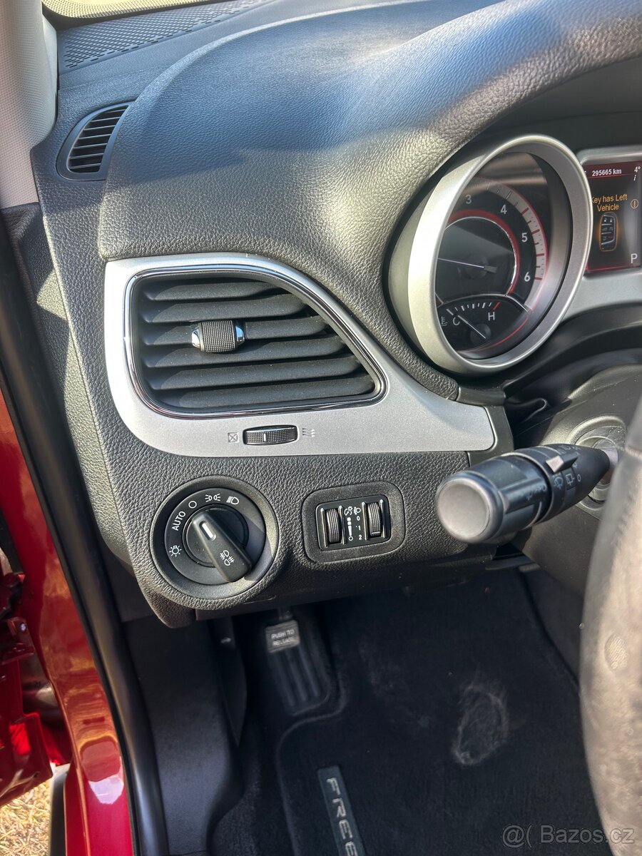 Fiat Freemont 2.0L 125kw AWD 7 míst - 13