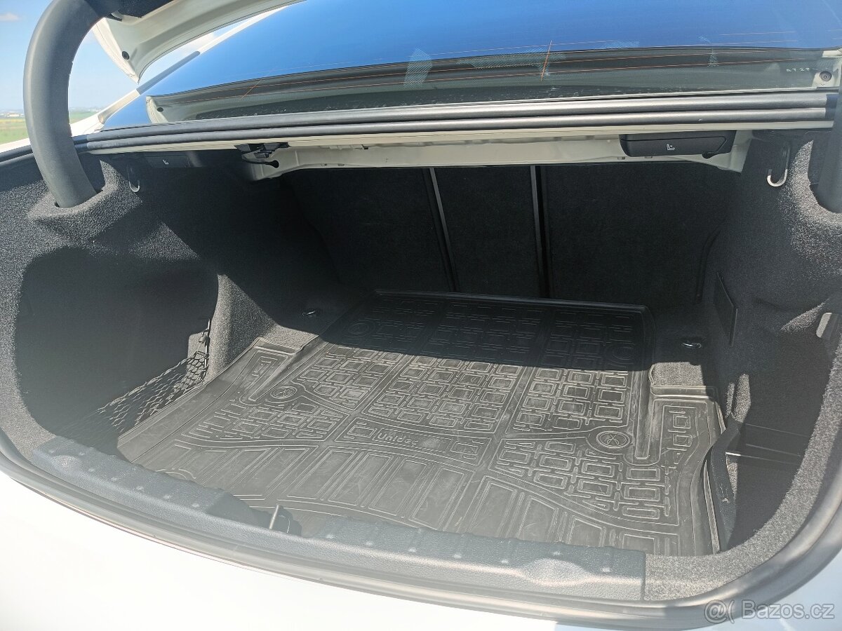 BMW 335i F30 xDrive 225kW, 2012, 8st. automat - 13