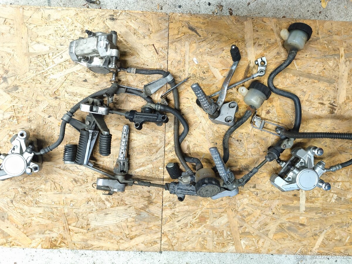 Yamaha fzr 600 - 13