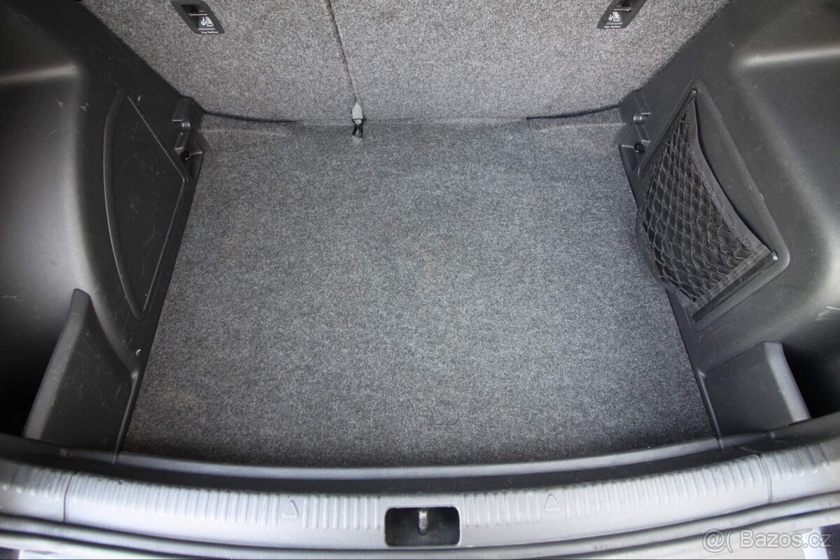 RAPID SpaceBack,1.2TSI,66kw,ŘEMEN,EmotionPlus,Xen,PANO,r17 - 13