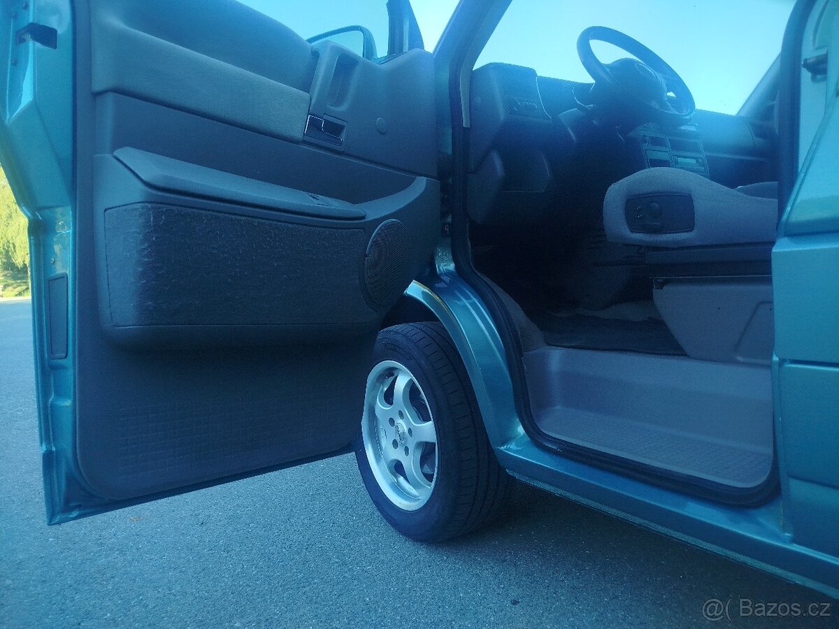 VW Caravelle Syncro 2.5 TDI AXL - 13