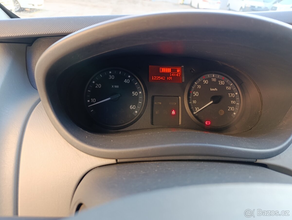 Renault Trafic Long 2.0dci - 13