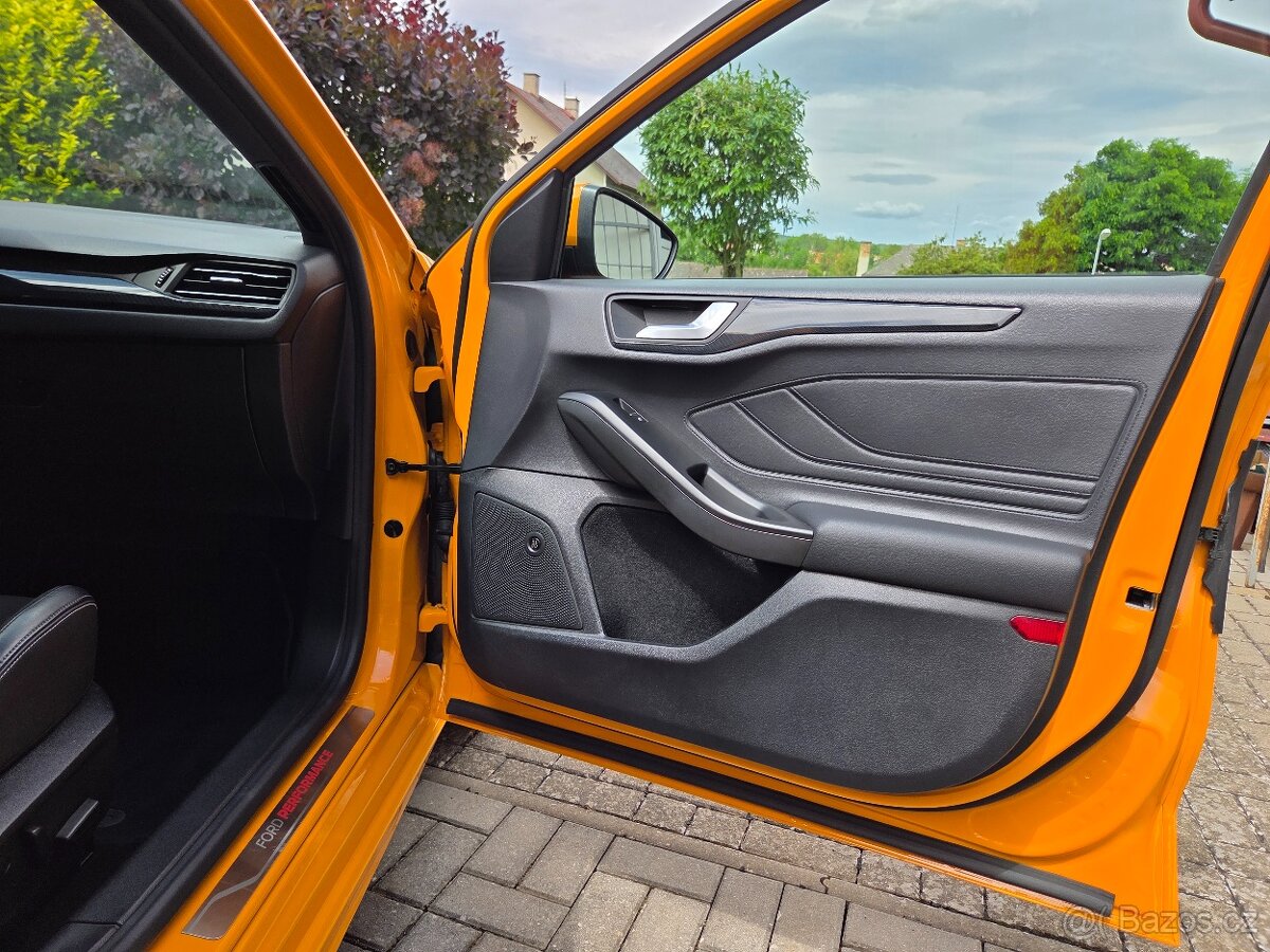 Ford Focus ST Performance - 13