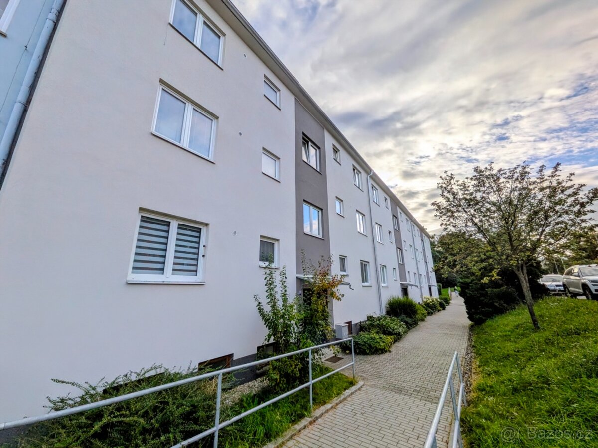 Prodej rekonstruovaného bytu 2+kk s lodžií v Uherském Brodě - 13