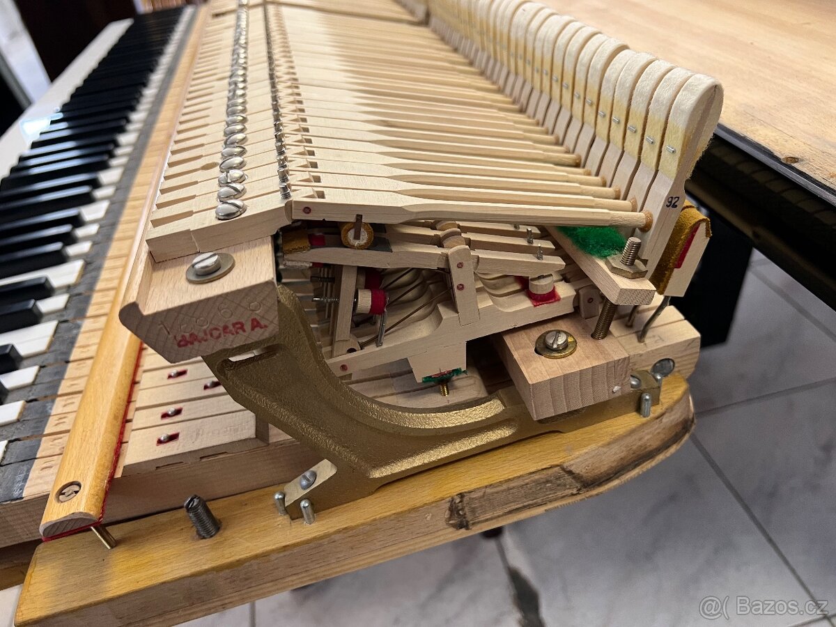 Klavír Petrof mod. IV se zárukou 5 let, doprava zdarma. - 13