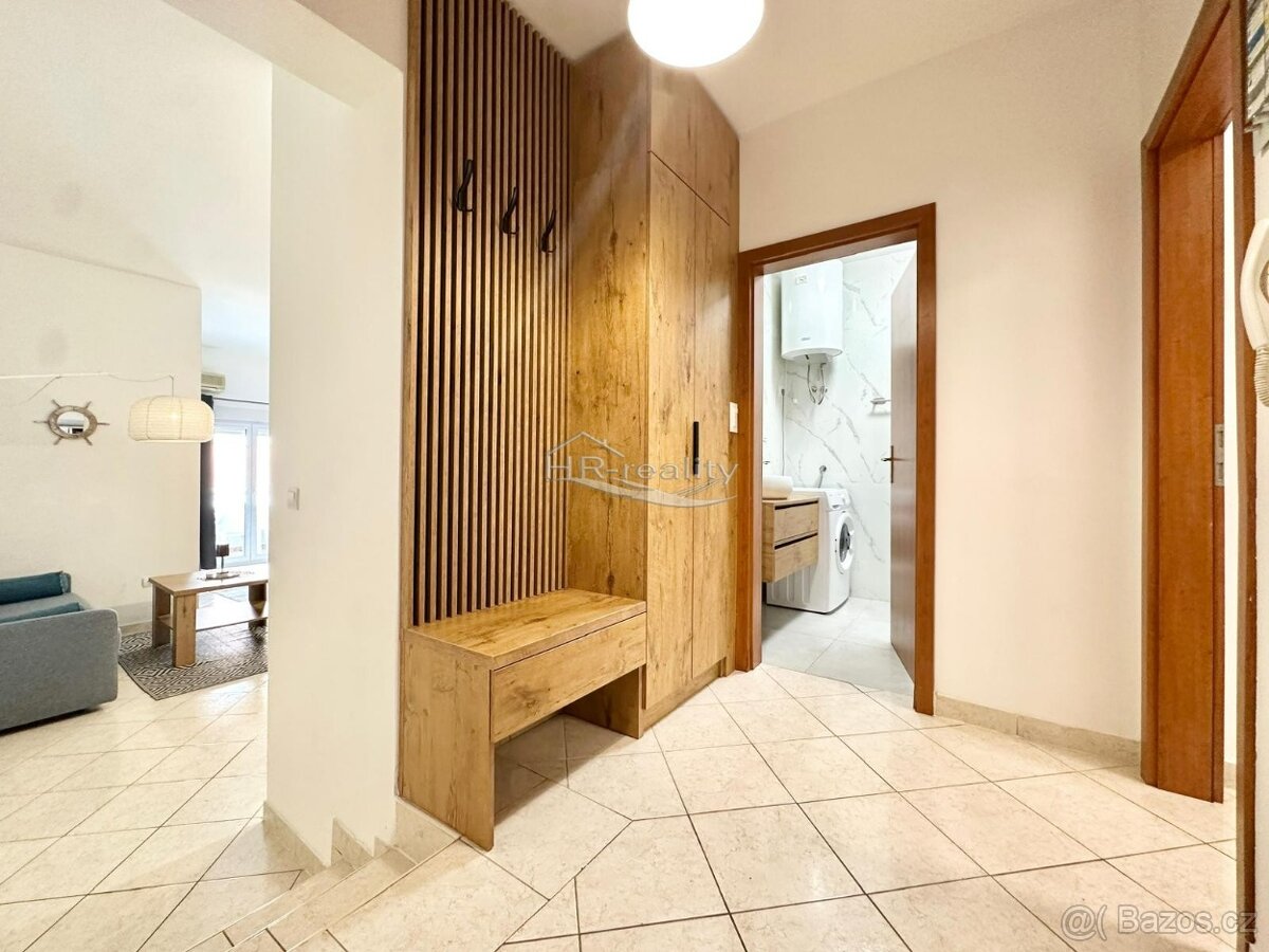 Trogir, Čiovo – pekný, zariadený apartmán len 150m od pláže - 13