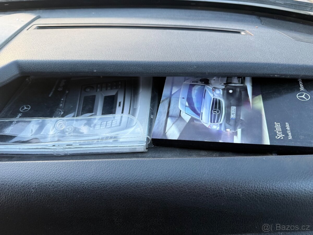MB Sprinter 516 4x4 dílna + 6 místné - 13