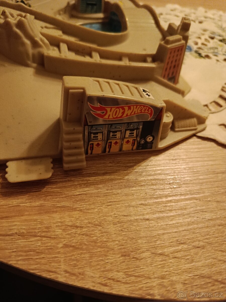 Rybičky ,notebook, silnice a šachy - 13