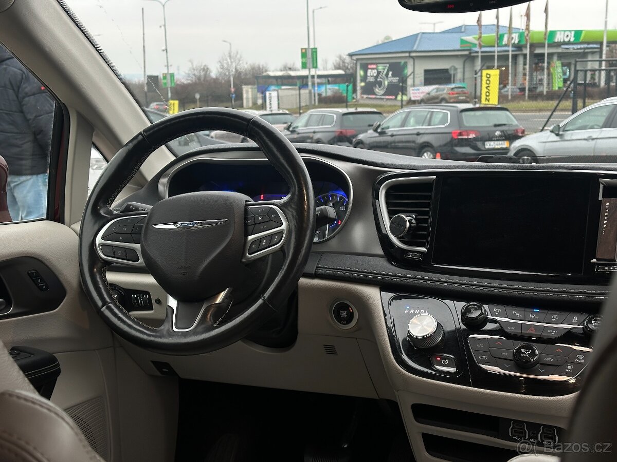 Chrysler Pacifica 2021 - 13