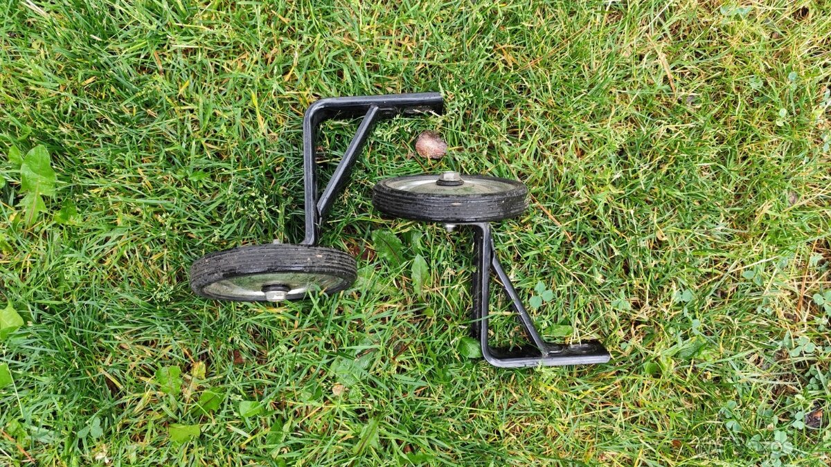 Ghost Race Powerkid 16" s kolečky a tažnou tyčí Trail Gator - 13