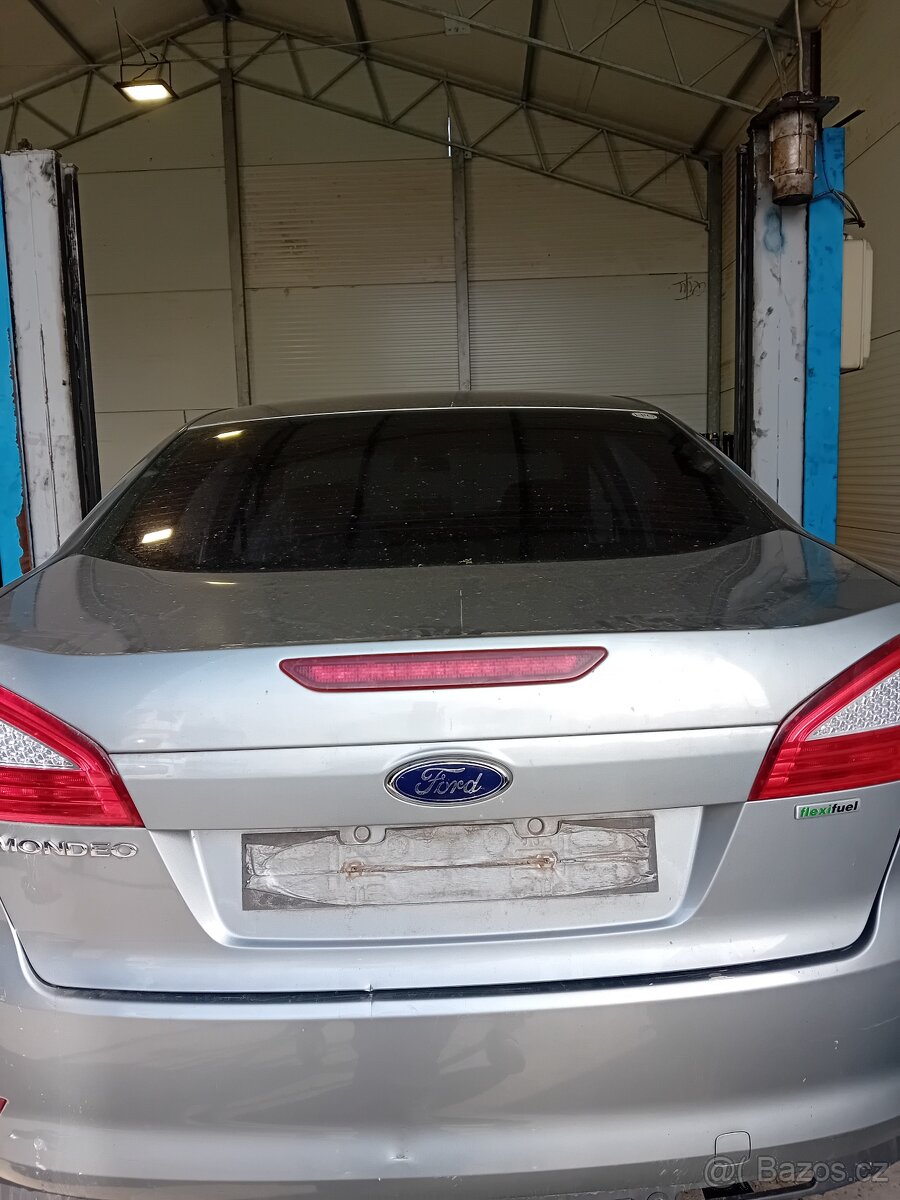FORD MONDEO MK4 2.0I - 13