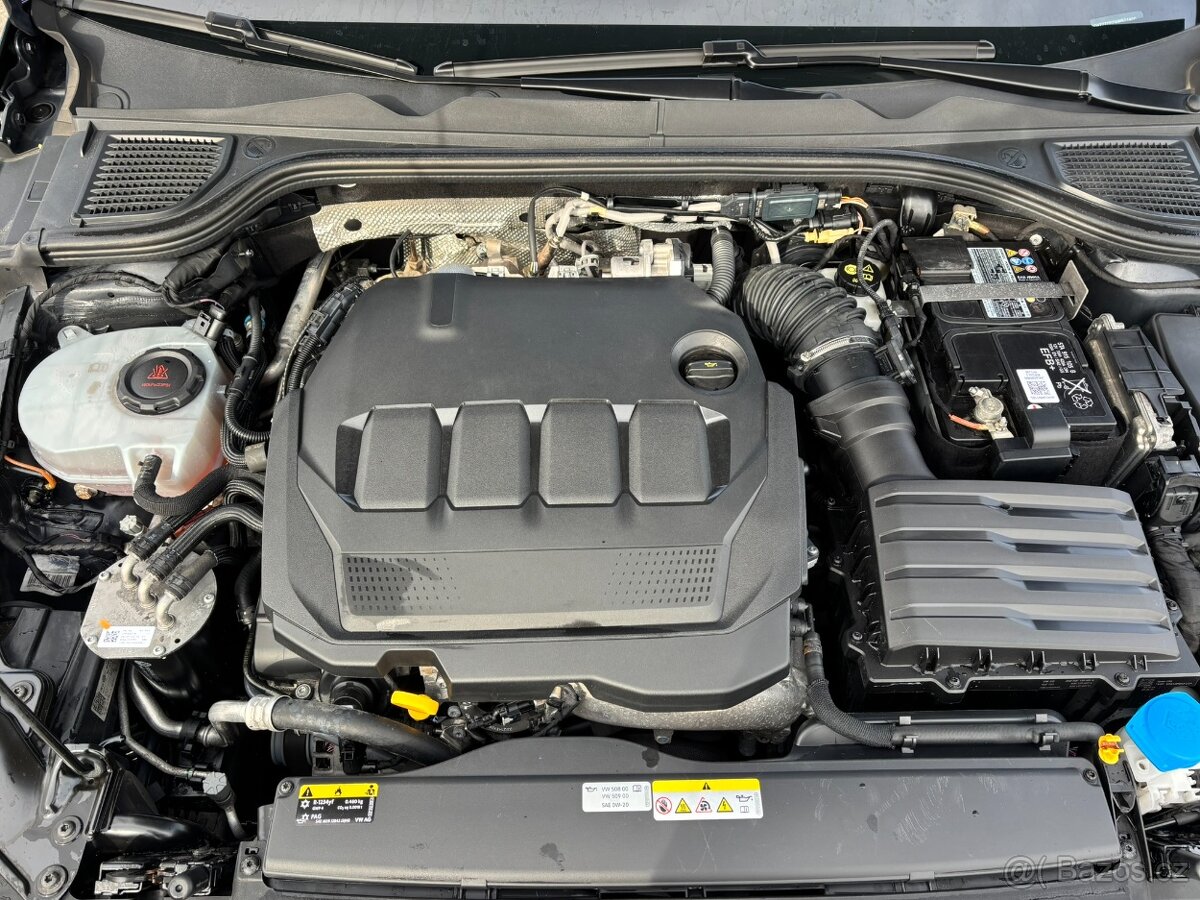 Volkswagen Golf 8 Variant 2.0 TDI - 13