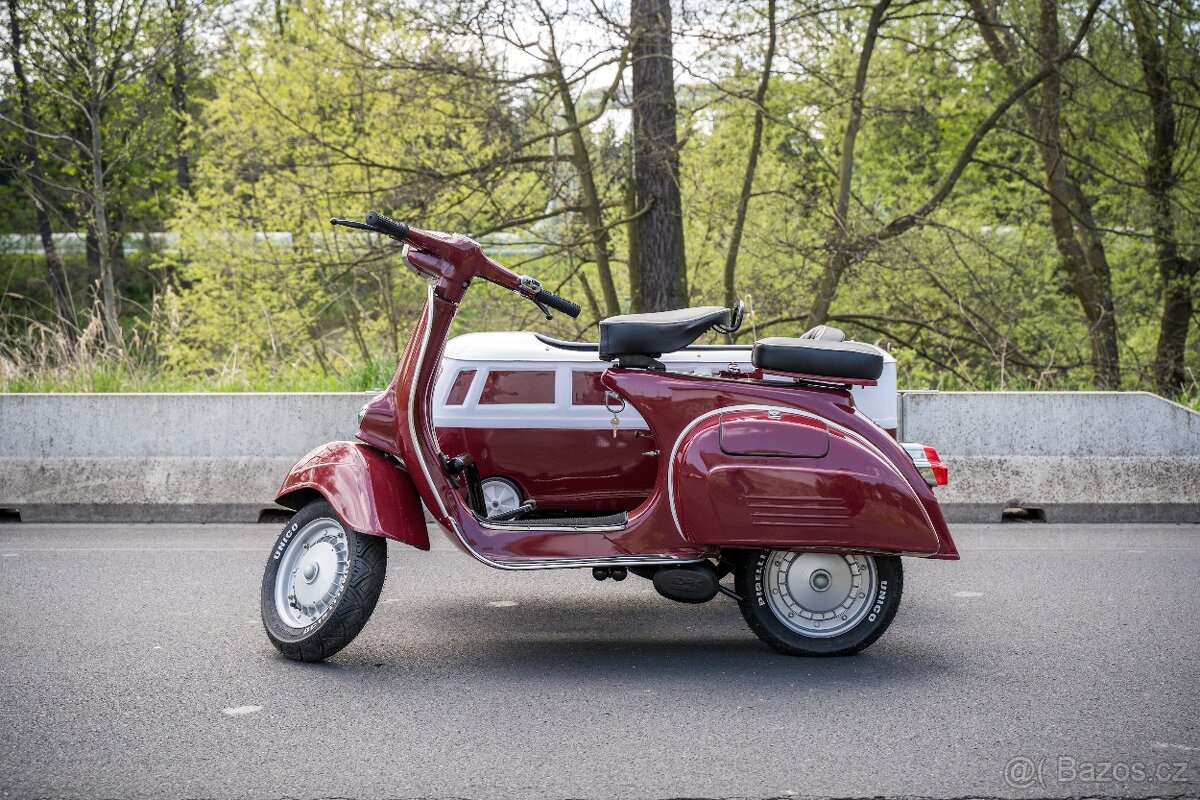 Veterán Piaggio Vespa Scooter VW sajdkára (1977) - 13