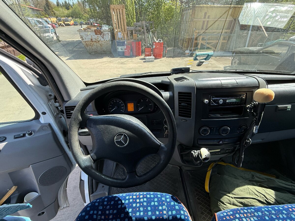 Mercedes Sprinter 518 -24míst - 13