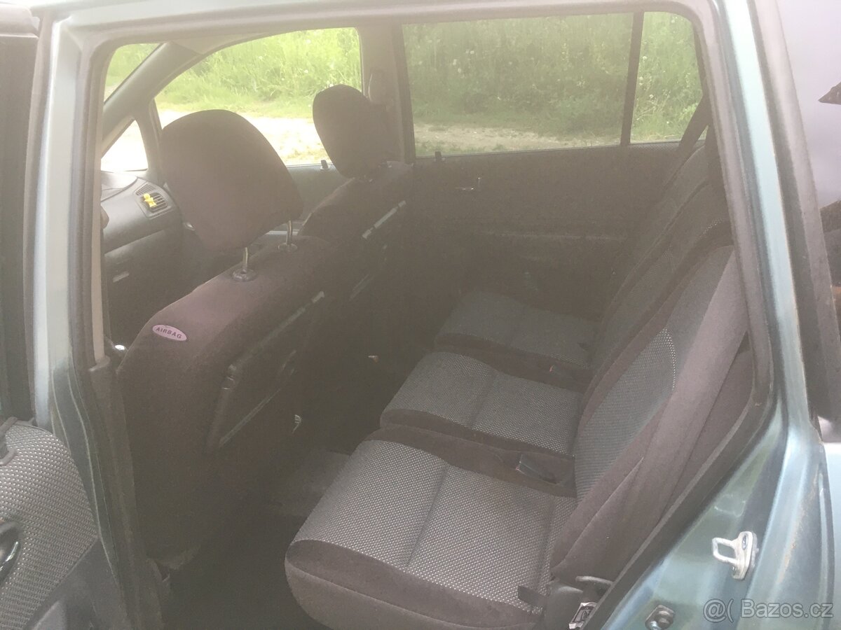 Mazda Premacy 2.0 diesel - 13