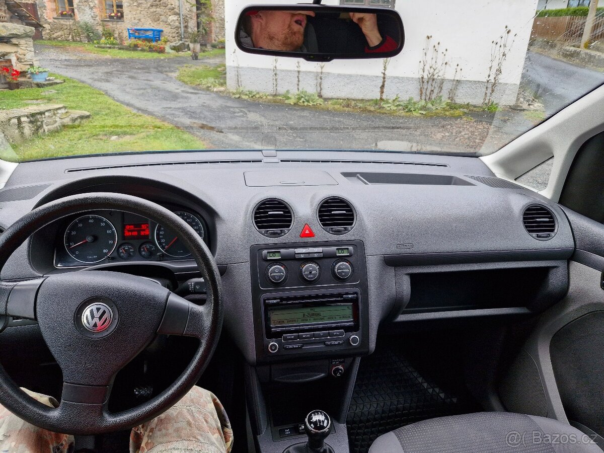 VW Caddy Maxi 1.6 i + LPG + vestavba - 13