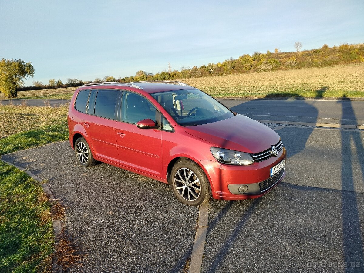 Volkswagen Touran 2.0 TDI 7 MÍST 2014 - 13