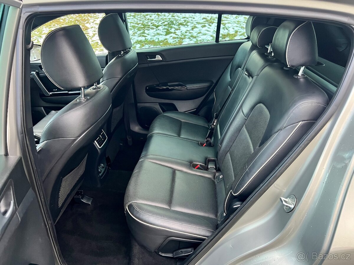 Kia Sportage 2.0 CRDi GT line 4WD - 13