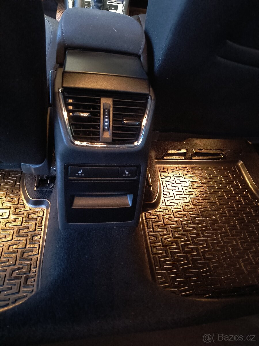 Škoda Octavia combi 2,0TDI - 13