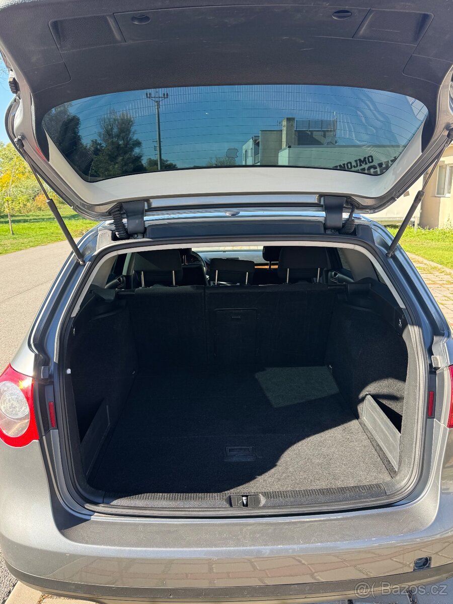Volkswagen Passat B6 combi DSG 2.0tdi - 13