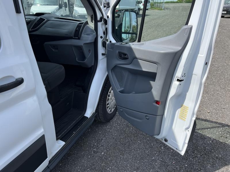 Prodám Ford Transit 2.2TDCi. 92kw.L3H2. 7 míst. - 13