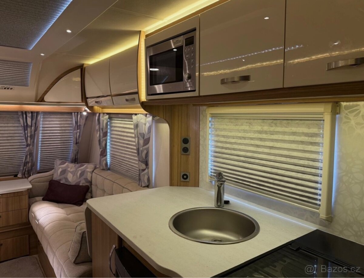 Luxusní zimní karavan Lunar Clubman CK 2019 – ALDE - 13