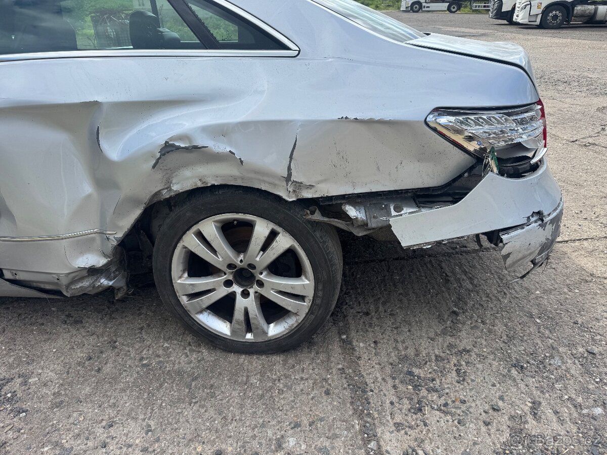 Značka: Mercedes-Benz Model: třídy E Palivo: nafta Objem: 21 - 13