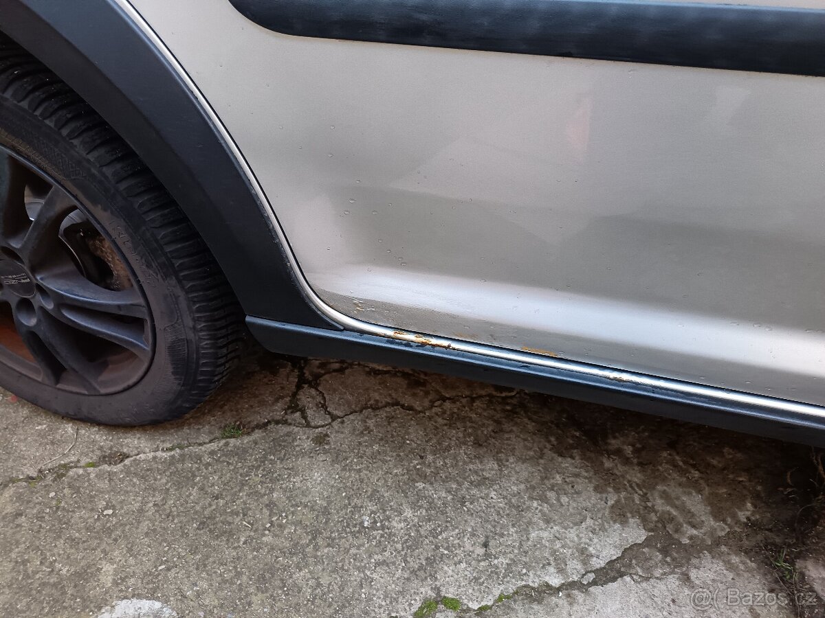 Volkswagen touran cross 2.0 tdi 125kw r.v. 2007 - 13