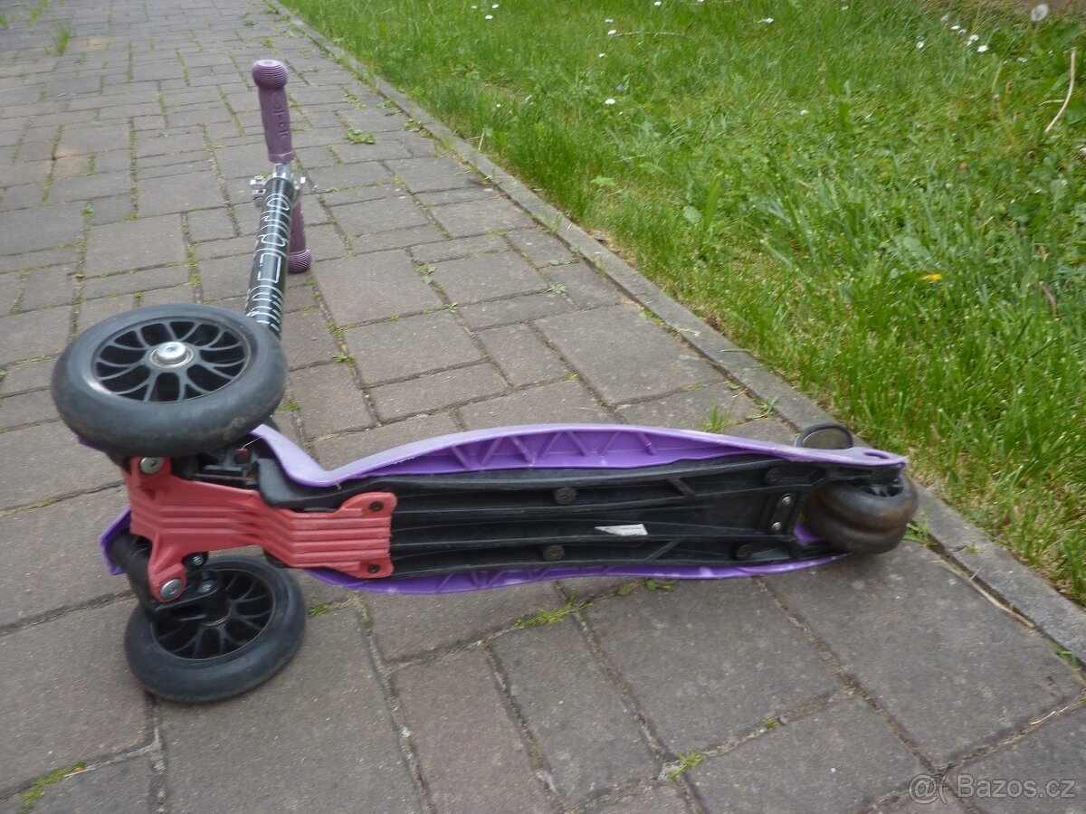 Koloběžka Kickboard MAXI MICRO JUNIOR, 5-12 let - 13