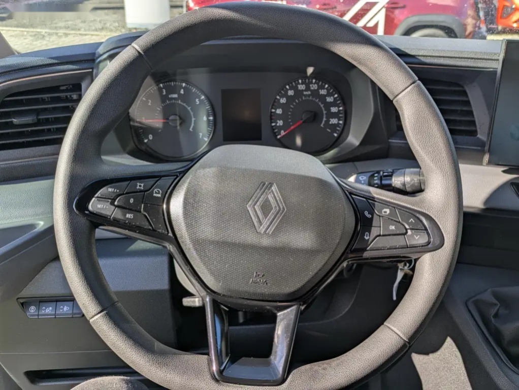 Renault Master, skříň 8EP d.4,2 š.2,15 v.2,2 - 13