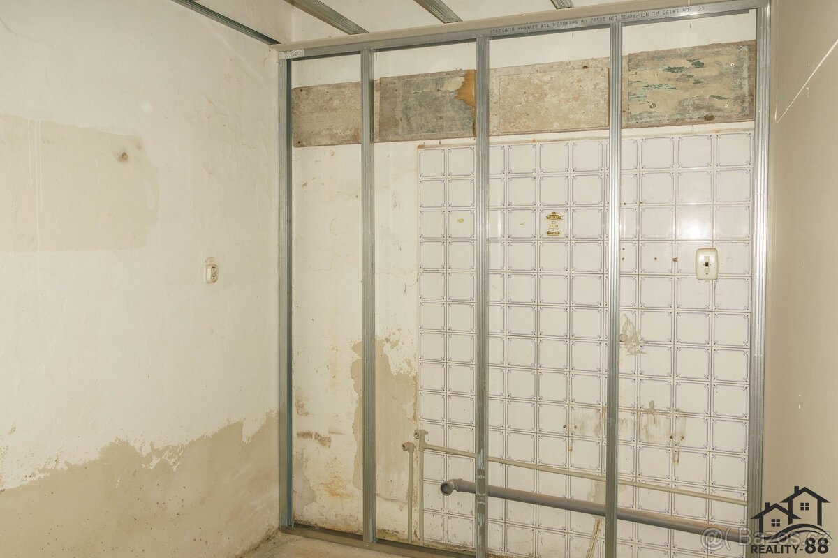 Prodej obchodního prostoru 700 m², Orlová - Město - 13