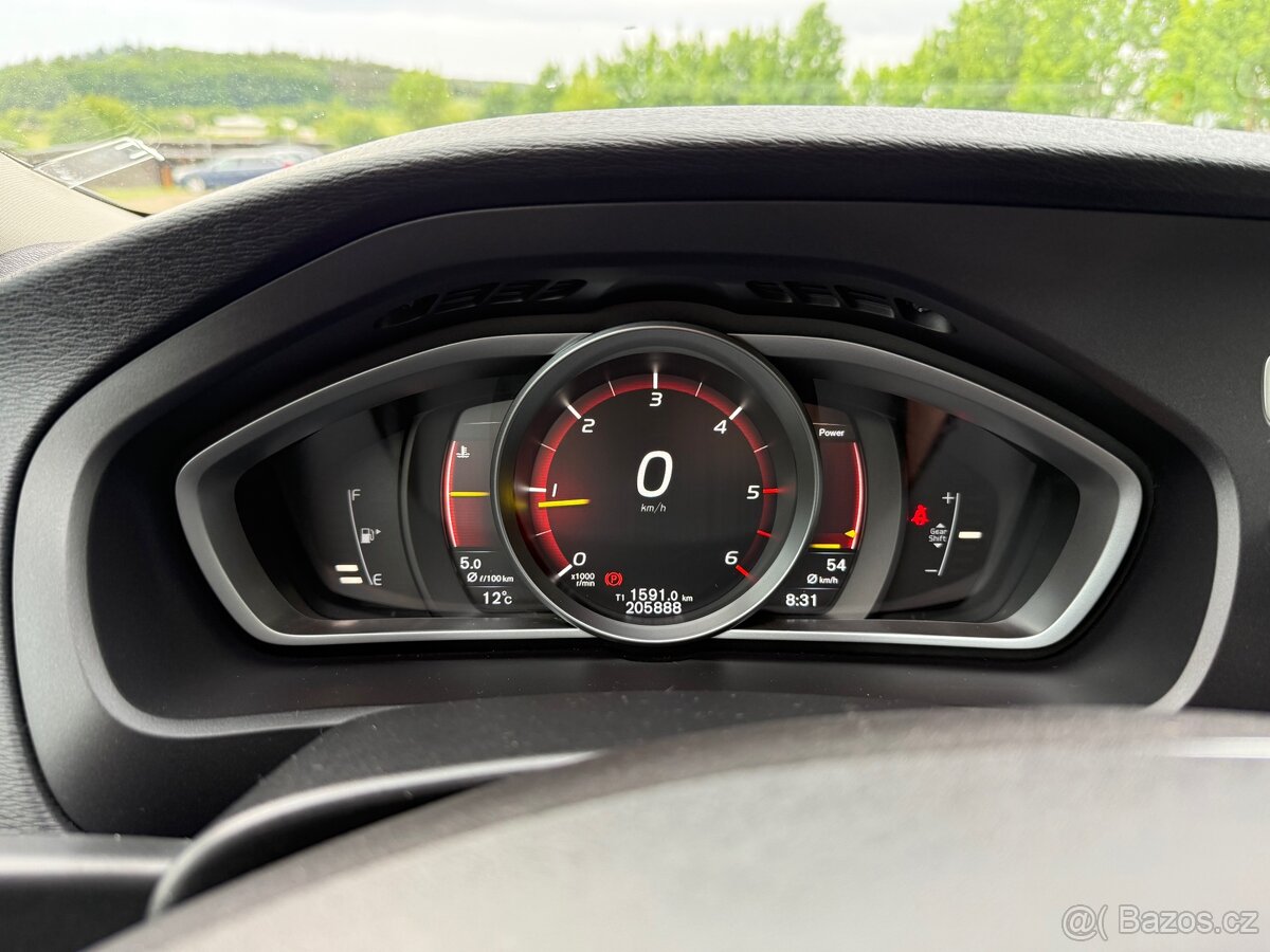 Volvo V40 D2 2.0 88kW 2016 Ocean Race - 13