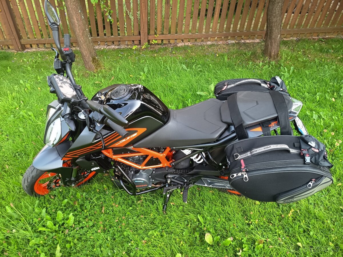 KTM Duke 125 2022 - 13