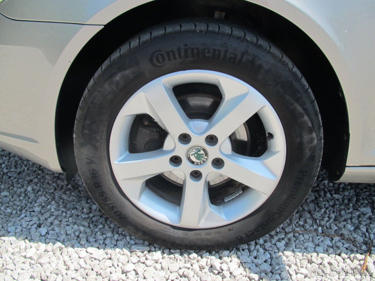 Škoda Oktavia 2 1.2 tsi - 13